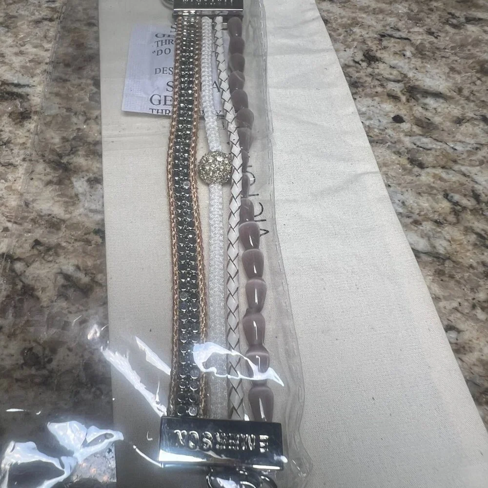NEW: Three (3) Victoria Emerson bracelets - Picture 3 of 4